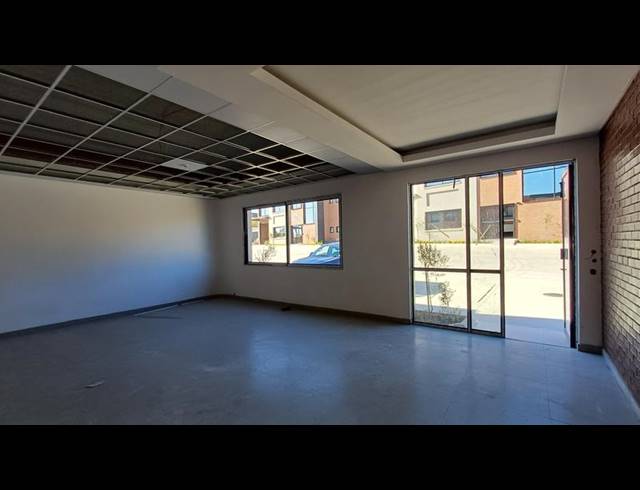 INDUSTRIAL PROPERTY TO RENT IN KOSMOSDAL